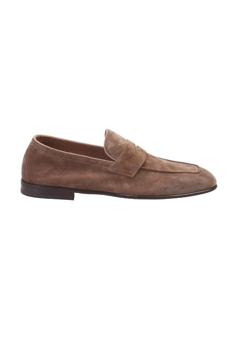 Shop BRUNELLO CUCINELLI  Mocassino: Brunello Cucinelli Penny Loafer unlined in suede.
Unlined.
She sole in leather.
TPU rubber tread.
Composition: 100% Leather.
Made in Italy.. MZUCAHG700-C8865